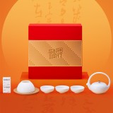 把中秋的溫柔調(diào)進(jìn)香里，拆開(kāi)就是滿屋團(tuán)圓氣一禮盒藏盡中秋月